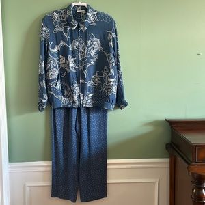 ALFRED DUNNER BLUE PANT AND JACKET SET - SIZE 12